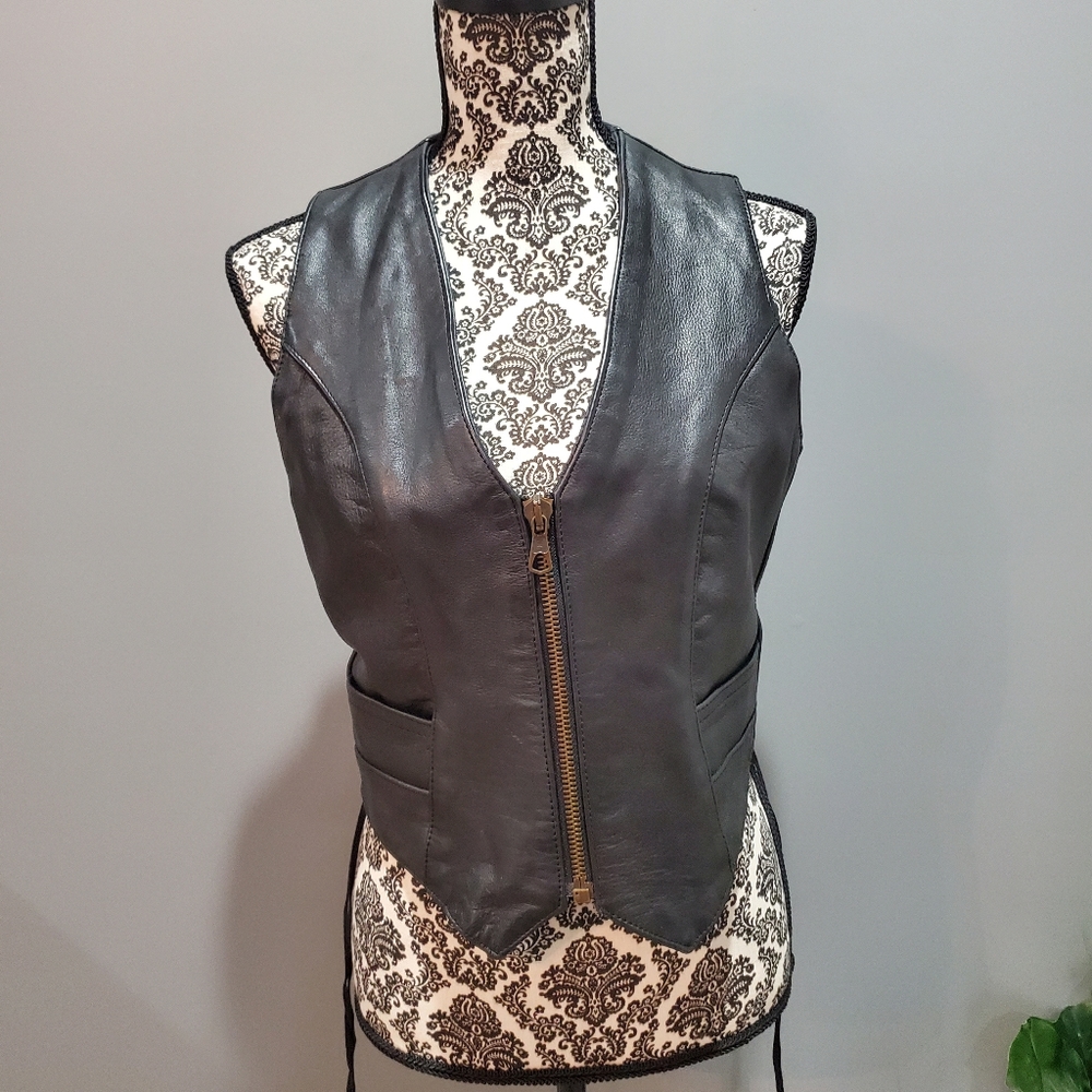 UNIK Adjustable Leather Vest Size M+++